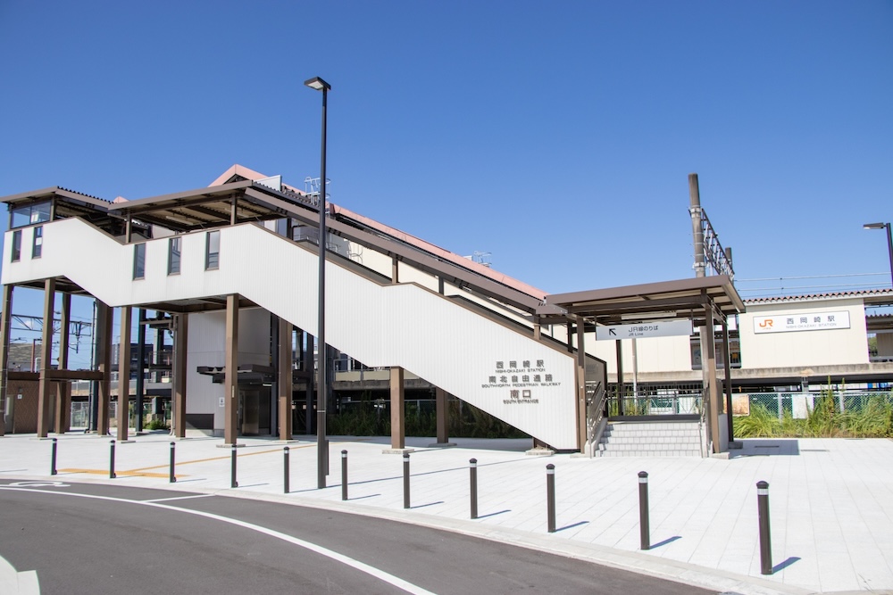 駅前の様子