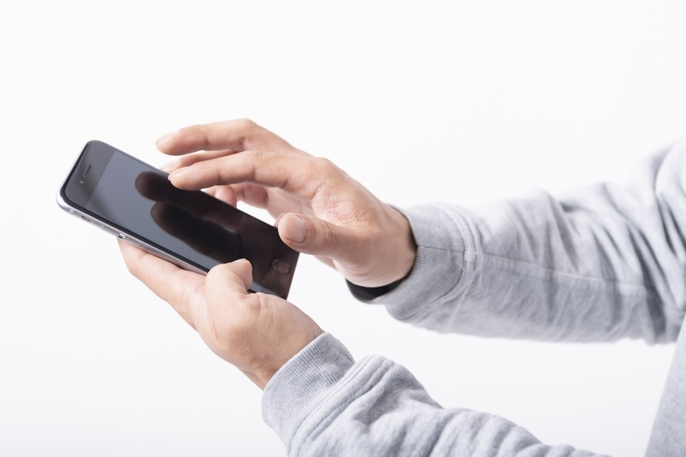 スマホで連絡する