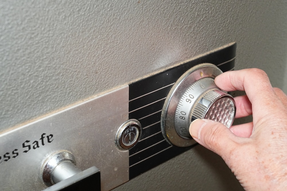 ダイヤル式金庫