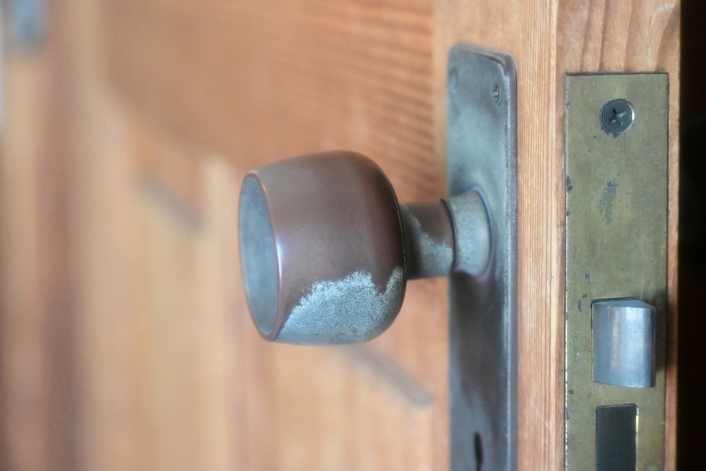 錆びたドアノブ