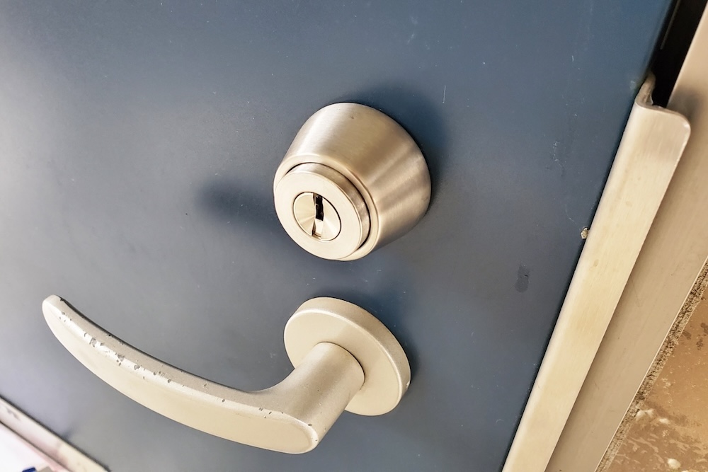 玄関のドアノブ